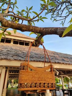 Handmade Rattan handbag With Coconut Button – Boho Living Room Rattan Bags, Elegant Handbags, Rattan Handbags, Inspired Handbags, Bali Island, Beach Attire, Rattan Bag, Summer Soiree, Summer Essential