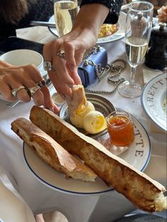 Paris food aesthetic Bistro Restaurant, Paris Aesthetic, Future Style, London Life, Culinary Arts, Life Inspiration, Lisbon, Sandwiches