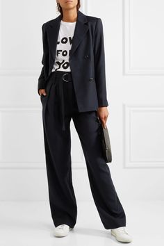 Wide Leg Jean Outfits, Suits And Sneakers, Common Projects Sneakers, Wide Leg Pants Outfit, Pant Suits For Women, Modern Suits, Bella Freud, Simply Fashion, Early Fall Outfits