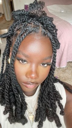 Different Types Of Hairstyles, Twists Cornrows, Glamour Makeup Looks, Invisible Locs, Self Maintenance, Types Of Hairstyles, Lashes Tutorial, Anime Hairstyles, Curly Natural Hair