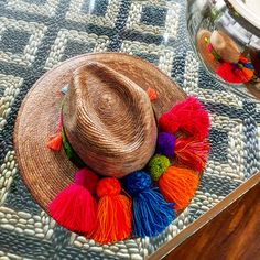 Fall Pumpkin Crafts, Mexican Party Theme, Painted Hats, Festival Hat, African Fashion Traditional, Hat Ideas, Fancy Hats, Boho Bags, Love Hat