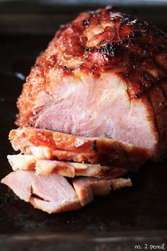 some meat is sitting on a plate and ready to be cooked