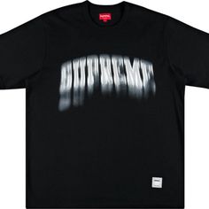 Supreme Blurred Arc S/S Top Summer/Spring 2021 Supreme Graphic Tee, T Shirt Text Design, Supreme Tshirt, Dark Streetwear, Supreme Design, Clothing Branding Design, Vintage Supreme, Supreme Clothing, Streetwear Tshirt Design