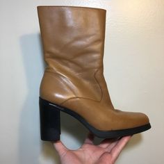 Questions? Leave A Comment Below! Minimalist Boots, Minimalist Shoes, Hilfiger Shoes, Heel Boot, Tommy Hilfiger Shoes, Shoes Vintage, Block Heel Boots, Vintage Tommy Hilfiger, Rubber Heels