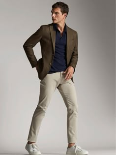 Chinos Men Outfit, Mens Smart Casual Outfits, Men Fashion Classy, Mens Blazer, Smart Outfit, Blazer Outfit, Slim Fit Chinos