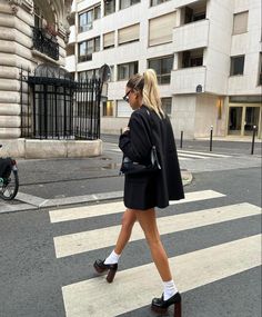 Loafer Pumps Outfit, Loafer Heels Outfit, Heel Loafers Outfit, Chunky Platform Heels Outfit, Heeled Loafers Outfit, Classy Winter Fashion, Platform Loafers Outfit, Chunky Heels Outfit, Platform Heels Outfit