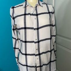 Worn Only A Few Times And Still In New Condition. There’s No Flaws Or Damages. I Don’t Really Wear This Style Of Shirt Anymore And I Have Way Too Many Of Them. Super Cute And Comfy Fit. I Can Offer Discounts On Bundles. Trendy Button-up Tops From H&m, Trendy H&m Button-up Tops, H&m Cotton Shirt For Everyday, H&m Cotton Shirt For Everyday Wear, Everyday H&m Cotton Shirt, Classic Button-up H&m Tops, Classic H&m Button-up Tops, Classic Button-up Tops From H&m, Classic Button-up Tops By H&m