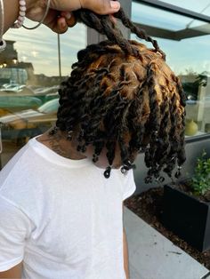 Dreadlocks Dye Ideas, Blonde Roots Dark Ends Locs, Dyed Locs Men Dreadlocks, Men’s Loc Hairstyles, Men’s Locs Styles, Face Framing Highlights Bob, Dyed Roots On Locs, Dread Dye Ideas, Reverse Dyed Locs