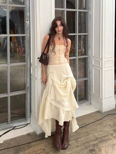 Long Skirt Outfits Street Styles, Grunge Maxi Dresses, White Outfits Grunge, Corset With Skirt Aesthetic, Fairycore Outfit Corset, Corsets And Skirts Outfits, Fairy Core Skirt Outfits, All White Outfit Grunge, White Dress Aesthetic Outfit