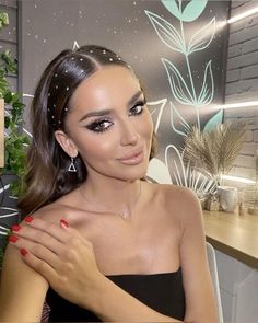 Sleek Prom Hair, Simple Prom Hair, Birthday Hairstyles, Ball Hairstyles, Smink Inspiration, Wedding Hair Inspiration, Hair Stylies, Hair Stylist Life