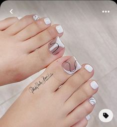 White Toe Nails With Design Toenails, Toes Nails Designs, Winter Toes, Toes Nails Ideas, Toes Nails Colors, Nails Pies, Toe Nails Designs, Trendy Pedicure, Toe Nail Design