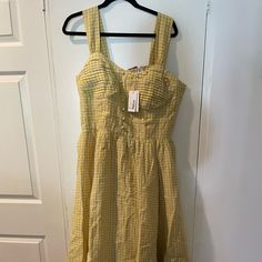 100% Linen Dress. Back Panel With Smocking Gives The Design Some Stretch. Listed As A Large, But Fits More Like And Xl. Full Skirt. Spring A-line Ruched Sundress, Summer Ruched Dress For Picnic, Sleeveless Gingham Ruched Dress, Sleeveless Gingham Dress With Ruched Detail, Picnic Sundress With Smocked Bodice, Casual Ruched Dress For Picnic, Spring Gingham Midi Dress For Vacation, Sleeveless Gingham Midi Dress For Daywear, Spring Vacation Gingham Midi Dress