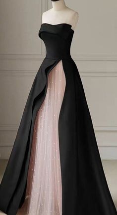 Classy Prom Dresses, Stunning Prom Dresses, Fashion Drawing Dresses, Indian Gowns Dresses, Muslim Fashion Dress, Fashion Illustration Dresses, Fantasy Gowns, Fairytale Dress