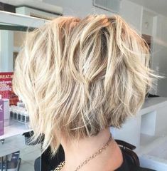 Short Layered Bobs, Pelo Bob Ondulado, Long Bobs, Medium Bob Haircut, Layered Bobs, Bob Hairstyles For Thick, Wavy Bob Hairstyles, Medium Bob Hairstyles, Choppy Bob Hairstyles