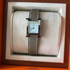 Questions? Leave A Comment Below!New With Box No Tag Classic Gray Watch For Formal Occasions, Timeless Gray Watch For Formal Occasions, Hermes Watch Women, Hermes Apple Watch, Hermes Watch, Omega Watch Vintage, Hermes Accessories, Timeless Watches, Vintage Watches Women