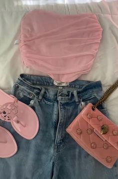 Aesthetic Outfits Autumn, Fresa Outfit, Casual Outfit Winter, Autumn Outfits Ideas, Winter Outfit Aesthetic, Fashion Outfits Winter, Trend Outfits, Outfits For Winter, Outfit Sport