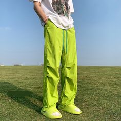 Product Show： Man Cargo Pants, Mens Pleated Pants, Hip Hop Girl, Oversized Sweatpants, Quick Dry Pants, Pants Korean, Korean Summer, Nylon Pants, Harajuku Streetwear