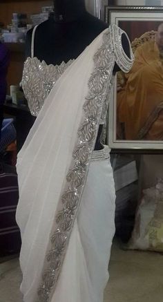 Saree Varieties, White Saree Wedding, Indian Garments, White Sari, Drape Sarees, Anita Dongre, Beautiful Sarees