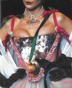 Vivienne Westwood Fashion, Gilded Glamour, Vintage Runway, La Fashion, Mode Inspiration, Runway Looks, Vivienne Westwood, Corsets, Couture Fashion