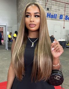 Dark Blonde Hair Black Women, Light Brown Hair Brown Skin, Honey Blonde Hair Dark Skin, Sandy Blonde Hair On Black Women, Black Woman Blonde Hair, Honey Blonde Hair On Black Women, Light Skin Blonde Hair, Blonde Hair Light Skin, Hair Dye Blonde