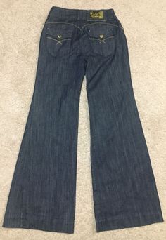 Vtg Apple Bottoms 9/10 Flared leg Dark Wash Jeans NWT Y2K Embroidered. Please view the all photos and item specifics for measurements to avoid unnecessary returns. Apple Bottom Jeans, Apple Bottoms, Bottom Jeans, Jeans Y2k, Swag Shoes, Kawaii Clothes, Dark Wash Jeans, Wash Jeans, Cute Casual Outfits