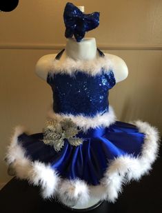 Are you still struggling with your child's OOC?(Outfit Of Choice)  Here's another OOC example for children. Christmas Pageant Wear, Pageant Casual Wear, Pageant Ooc, Toddler Pageant Dresses, Christmas Dog Dress, Baby Pageant Dresses, Baby Pageant, Pageant Mom, Pagent Dresses