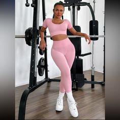 Super Cute And Stylish Ships In 5-10 Business Days Sports Leggings Outfit, Pink Workout Clothes, Pink Workout Outfit, Pink Leggings Outfit, Workout Sets Outfit, Outfits Leggins, Plain Leggings, Estilo Fitness, Cute Gym Outfits