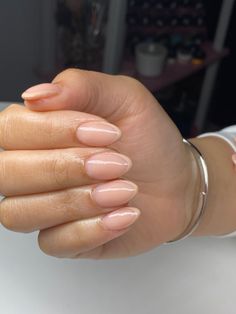 Short Oval Natural Acrylic Nails, No Chip Natural Nails, Nude French Tip Almond Nails, Gel Overlay Almond Nails, Natural Nails Acrylic Overlays, Short Oval Pearl Nails, Short Almond Nails Dark Skin, Acrylic Over Lay On Natural Nails, Short Oval Neutral Nails