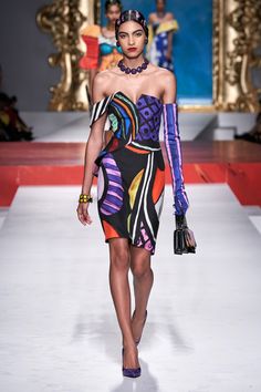 Moschino Spring 2020, Cubism Fashion, Kaia Gerber, Jeremy Scott, Fashion 2020, Cubism, Fashion Week Spring, Primavera Estate