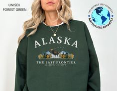 GROUP DISCOUNTS 10% OFF 3-5 Items | Code: GROUP3 15% OFF 6-19 Items | Code: GROUP5 20% OFF 20+ Items | Code: GROUP20 PRODUCT DETAILS & SIZING Alaska, known as "The Last Frontier," is famous for its vast wilderness, towering mountains, and incredible wildlife, including bears, moose, and whales. With stunning natural beauty, including the northern lights and over 3 million lakes, it offers unmatched opportunities for adventure and exploration. Our Alaska sweatshirt is available in multiple differ Lover Sweatshirt, New Hampshire, Wyoming, Sew-in Labels, Hampshire, Idaho, Vermont, Nature Lover, Pullover Sweatshirt