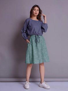 "Knee Length skirt, Yarn dyed Skirt, Skirt with Pockets, Midi Skirt, Stripe skirt, Plus size skirt - Custom made by Modernmoveboutique This skirt is available in 2 types of fabrics :- - Solid - Yarn Dyed - denoted by (YD) >DESCRIPTION< - Length of the skirt - 25\" (63.5 cm) - If you want to customize the length, please mention in 'Note to seller' section while ordering the skirt. - made from Yarn dyed Linen blend. The fabric is of medium weight (185 g). - the model is 172 cm high (regular Linen Halter Dress, Long Linen Skirt, Below The Knee Skirt, Plus Size Skirt, Solid Skirt, Skirt Plus Size, Dyed Linen, Skirt With Pockets, Cropped Tops