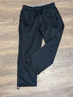 Nike Therma-Fit Men's Athletic Black Workout Sweatpants Fleece Size Large. Please see photos for a better idea of the condition and measurements Moisture-wicking Fleece Pants For Jogging, Moisture-wicking Fleece Jogging Pants, Black Fleece Gym Pants, Black Fleece Pants For Gym, Nike Moisture-wicking Sweatpants For Sports, Nike Sweatpants With Side Pockets For Gym, Moisture-wicking Fleece Pants For Gym, Nike Sweatpants With Side Pockets For Sports, Nike Moisture-wicking Sweatpants For Gym