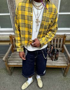 Colorful Outfits Men, Outfit Inspirations For Teens, Carnival Fashion, Colorful Outfit, Statement Outfit, What A Day, African Clothing For Men, Archive Fashion, Street Fashion Men Streetwear