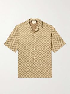 Shop GUCCI Camp-Collar Monogrammed Linen-Blend Jacquard Shirt, Explore the latest in-season GUCCI collection today on MR PORTER Vacation Outfits For Men, Gucci Shirts Men, Vintage Floral Shirt, Gucci Collection, Monogrammed Linens, Gucci Shirt, Jacquard Shirt, Outfits For Men, Summer Vacation Outfits