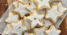 a bunch of cookies that are sitting on a table