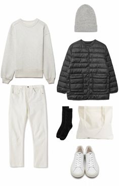 Fall Walking Outfits, Capsule Wardrobe Street Style, Minimal Fall Outfit, Emily Lightly, Style Capsule Wardrobe, Style Capsule, Fall Boots Outfit, Bts Black And White, Ethical Brands