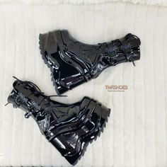 Emo Shoes, Goth Boots, Gothic Shoes, Edgy Jewelry, Shoes 2023, Bat Wing, Wings Design, Aesthetic Shoes