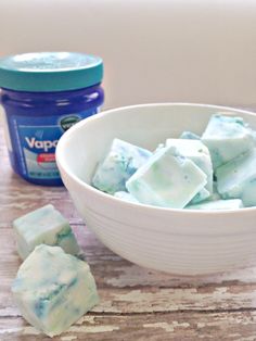 Try this easy recipe for homemade vapor rub shower cubes. This DIY remedy is perfect for clearing up nasal congestion and cold symptoms. Vapor Rub Shower Cubes, Diy Vicks, Shower Cubes, Homemade Vapor Rub, Vicks Vapor, Sick Remedies, Vapor Rub, Bathroom Diy