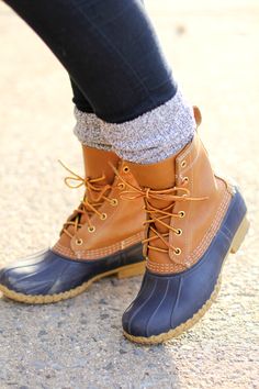 How to Wear L.L. Bean Duck Boots Boots And Socks, Ll Bean Duck Boots, Ll Bean Boots, Duck Shoes, Outlet Nike, Winter Apparel, How To Wear Leggings, Faux Leather Top, Bean Boots