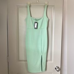 Nasty Gal Square Neck Bodycon Slit/Split Hem Midi Dress In Moss/Sage Green || Us Size 6 | Uk/Aus Size 10 || New With Tags! This Dress Is Brand New With Tags And No Blemishes Whatsoever, From A Smoke-Free And Pet-Free Home. The Perfect Fit For Your Next Occasion Or That Thing You Just Rsvp’d To And Have No Clue What To Wear. Such A Cute Dress In A Gorgeous Color, I Just Never Wore It For What I Originally Purchased It For! Square Neckline Fitted, Flattering Silhouette Midi/Knee Length With Slit T Size 6 Dress, Cute Dress, Split Hem, Clue, Square Neckline, Square Neck, Sage Green, Cute Dresses, Green Colors