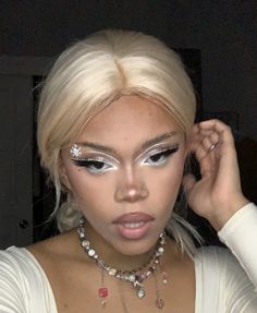 I Am Cold Makeup Aesthetic, Winter Themed Makeup Looks, Winter Ball Makeup Ideas, Winter Creative Makeup, Winter Photoshoot Makeup, White Christmas Makeup Ideas, Winter White Makeup, Winter Rave Makeup, White Theme Makeup