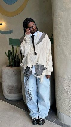 Fall Flare Jeans For Streetwear, Vintage Sweater For Fall Streetwear, Retro Fall Streetwear Jeans, Vintage Fall Streetwear Pants, Authentic 70s Fashion, 90s Fall Streetwear Sweater, Afro Punk Outfits, Fashion Trend Forecast