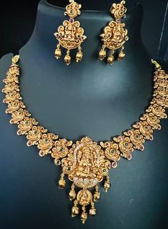 Lakshmi Devi neck sets in Nakshi design. Comes with matching earrings Nakshi Design, Mango Necklace, Lakshmi Devi, Frederick Md, Kundan Necklaces, Chain Styles, Star Fashion, Matching Earrings, Gold Finish