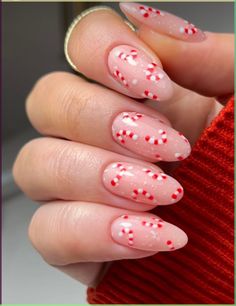 Nail Art Noel, Candy Cane Nails, Cute Christmas Nails, Christmas Gel Nails, Summery Nails, Seasonal Nails, Nails For Kids, Red Nail