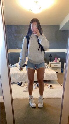 Tight Jorts Outfit Idea, Outfits With Essentials Hoodie, 78 Degree Weather Outfit, Testing Outfits Finals Week, Outfits With Grey Shorts, Fits For School Casual, Track Meet Outfit, Spring School Fits, Long Sleeve White Shirt Outfit