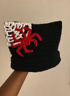 Spider Crochet Hat, Crochet For Adults, Purple Crochet Beanie, Cool Crochet Beanie, Crochet Winter Accessories, Crochet Spiderman Hat, Spider Man Crochet, Crochet For Men, Spider Web Beanie