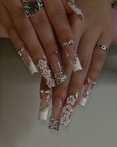 white nails,square nails,bling nails, medium length nails, long nails, wedding nails, birthday nails, prom nails, hoco nails, vacation nails, summer nails, winter nails,bling nails,special occasion nails,floral nails, coquette nails,nail art,nail aesthetics,nail inspo White Nails Set, White Nails Square, White Nail Set, Special Occasion Nails, Vacation Nails Summer, Nails Hoco, Sweet 16 Nails, Quince Nails, Hoco Nails