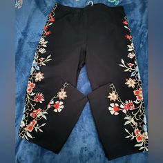 New Size Medium Johnny Was Leggings! Beautiful Design On Both Sides! Very Soft Fabric Embroidered Leggings, Johnny Was, Design Color, Both Sides, Soft Fabric, Soft Fabrics, Beautiful Design, Pant Jumpsuit, Color Design