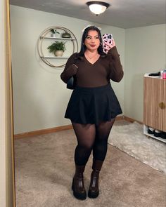 arlette jeanett | my fav color🖤 which fit was your fav?😇 hope you all had a beautiful week my bbs! xx ib: @ginajoart #pinterest #pinterestinspired... | Instagram Plus Size Grunge Outfits, Feminine Aesthetic Outfits, Plus Size Grunge, Plus Size Winter Outfits, Plus Size Baddie Outfits, Fav Color, Outfit Inspo Casual, Alternative Outfits, Curvy Outfits