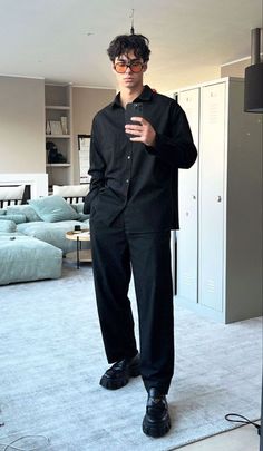 Corduroy Polo Outfit, Men’s All Black Formal Outfit, 2023 Fits Men, Casual Office Wear Men, Black Thrifted Outfits, Cool Black Outfits Men, Outfit Inspo Men Aesthetic, Prada Monolith Loafers Outfit Men, Italian Male Fashion